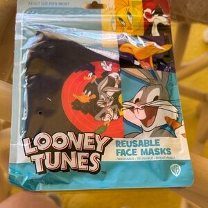 Warner Brothers Looney Tunes Characters Face Mask NWT Adult Fits Most - Reusable